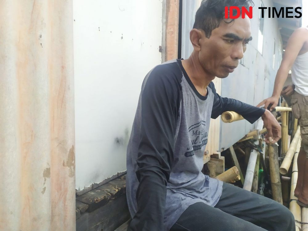 Ratapan Warga Pesisir Teluk Bandar Lampung, Rumah Roboh Dihempas Ombak