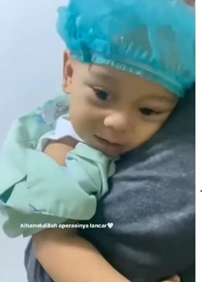 Baby Leslar dirawat di rumah sakit (youtube/LB LESTIBILLAR)