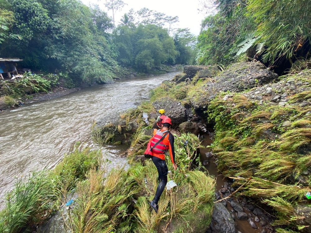 Tinggal Dekat Sungai, Mbah Susi Tertimbun Longsor 10 Meter di Banyumas