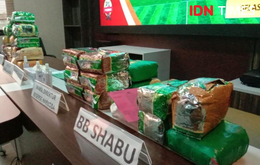 Polda Lampung Bongkar Penyelundupan 35 Kg Sabu, Modus Kotak Kue!