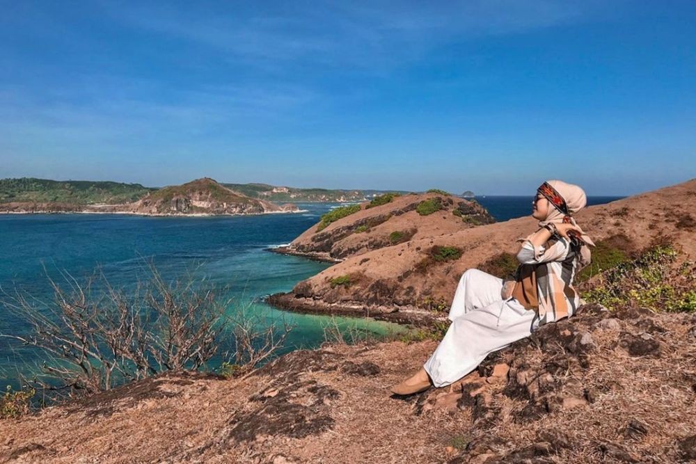 13 Wisata Pantai Indah dan Bukit Cantik di Pulau Lombok, Bikin Betah!