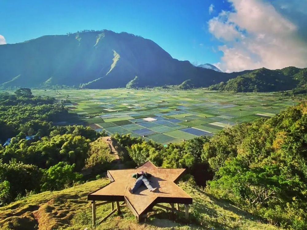 13 Wisata Pantai Indah dan Bukit Cantik di Pulau Lombok, Bikin Betah!