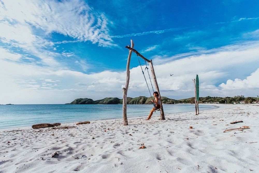 13 Wisata Pantai Indah dan Bukit Cantik di Pulau Lombok, Bikin Betah!