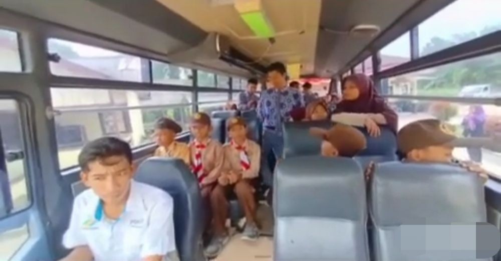 Hore, Polsek Tungkal Ilir Sediakan Bus Antar Jemput Siswa ke Sekolah