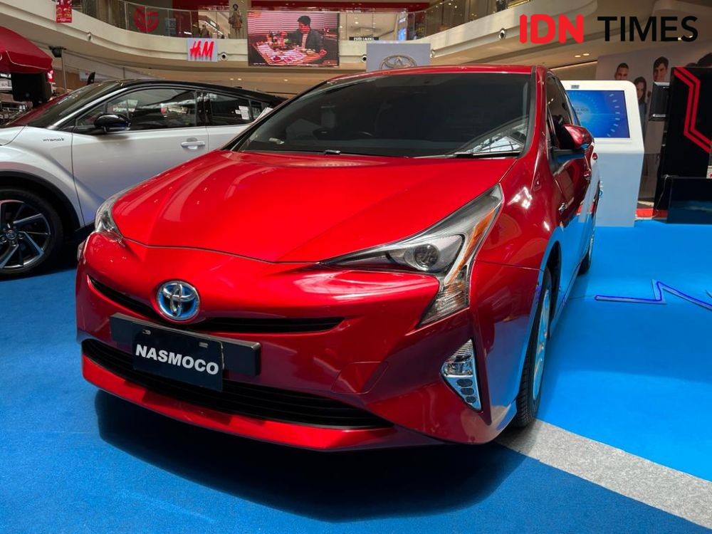 Harga Mobil Listrik dan Hybrid Toyota di Jateng, Corolla Paling Laris