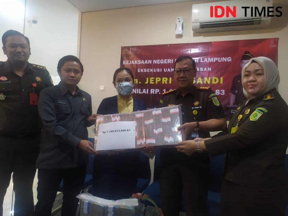 Kejari Bandar Lampung Eksekusi Uang Negara Rp1,1 M Terpidana Narkotika