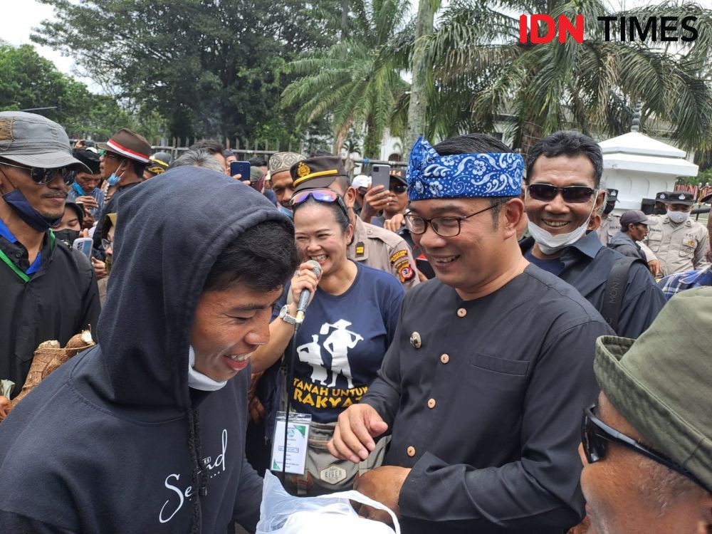 Ridwan Kamil Kasih Pekerjaan pada Bapak dari Anak Korban Bullying