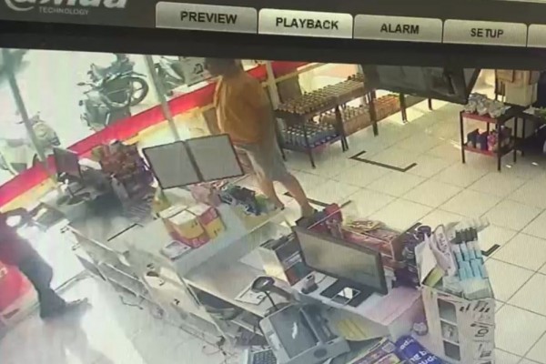 Polisi Tangkap Preman Minta Uang Keamanan di Minimarket Bandar Lampung