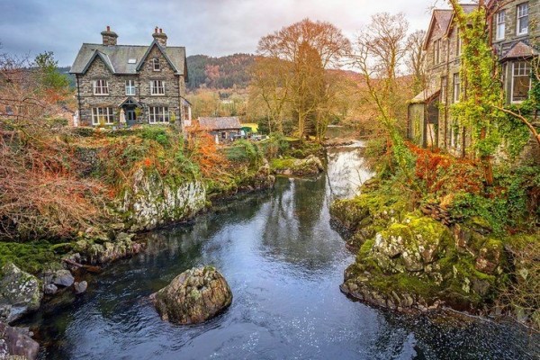 Intip 10 Tempat Wisata di Wales yang Dipimpin Pangeran William Ini!