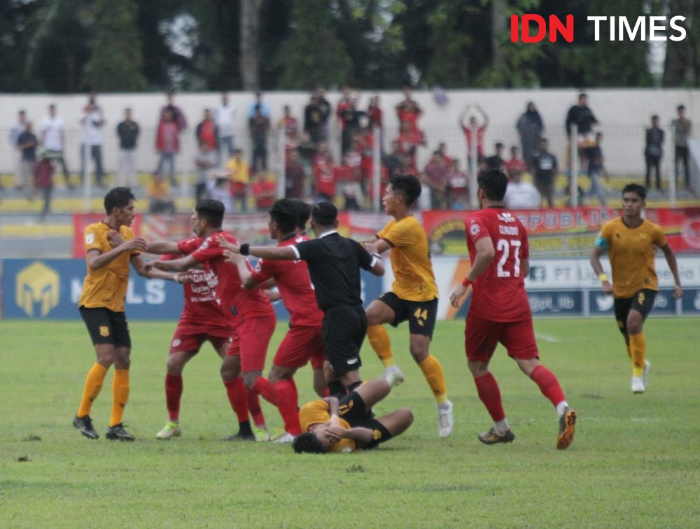 Penalti Semen Padang di Injury Time Buyarkan Kemenangan PSDS