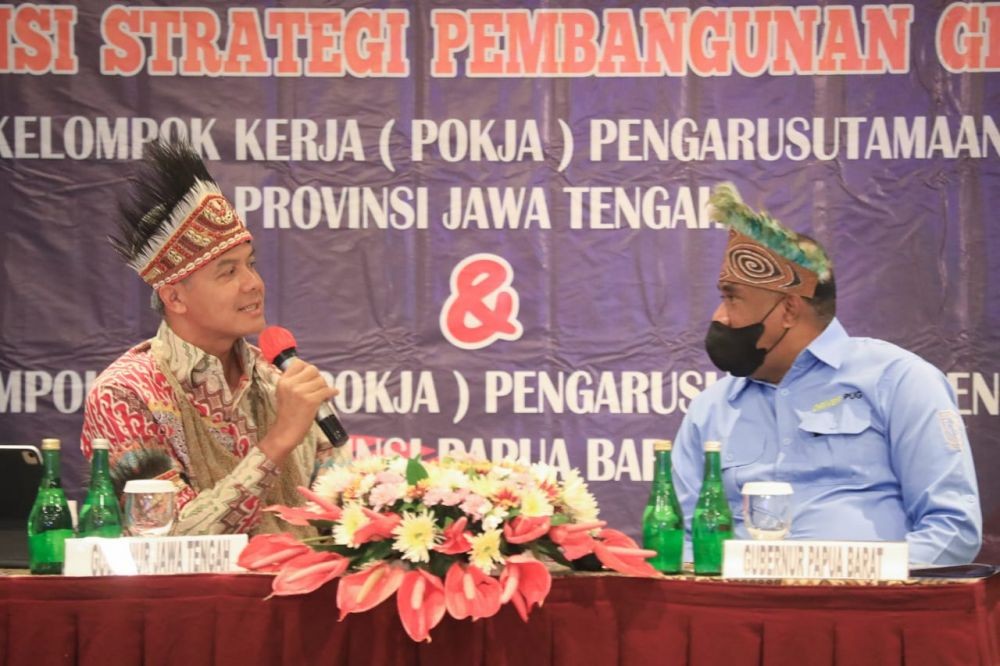 Ikuti Perintah Jokowi, Ganjar Pranowo Ngaku Sudah Pakai Aspal Buton di Jateng