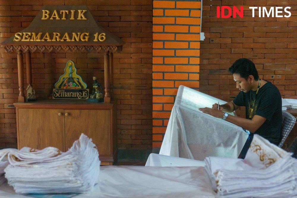 10 Potret Kegiatan Sanggar Pembuat 219 Motif Batik Khas Semarangan