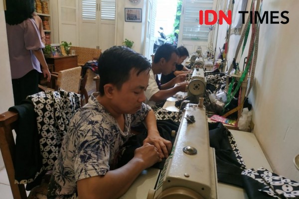 Batik Wistara Surabaya, Batik Sunyi Tak Bersuara