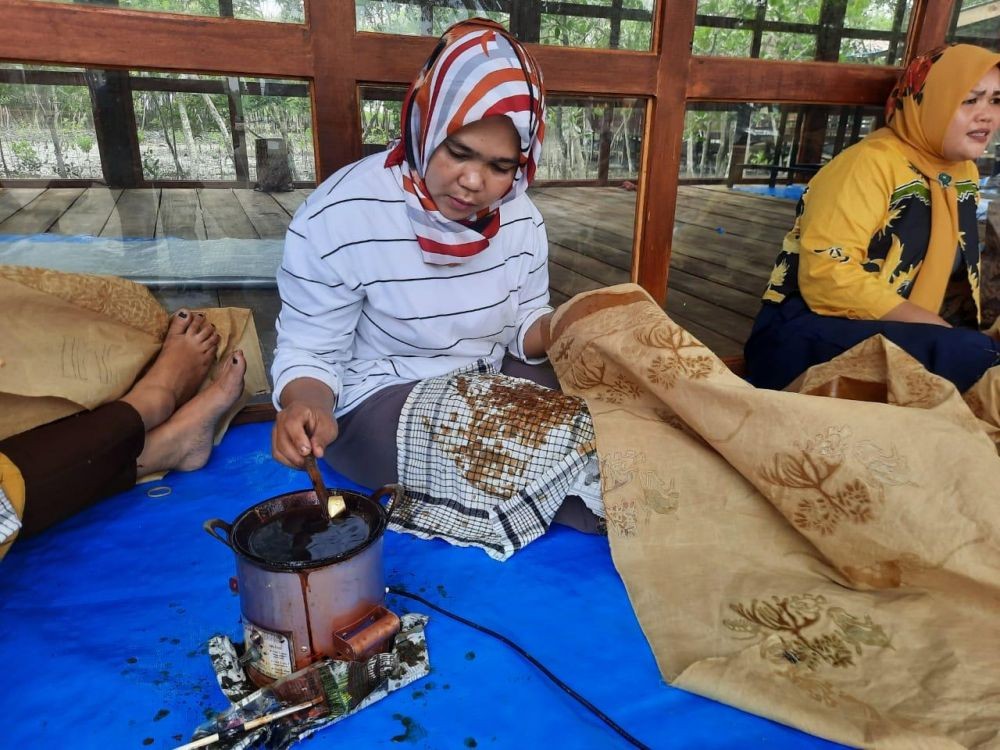 Cara Inalum Berdayakan Batik Mangrove di Batubara 