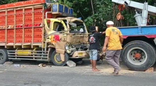 5 Kendaraan Terlibat Kecelakaan, Berawal dari Truk Molen Rem Blong