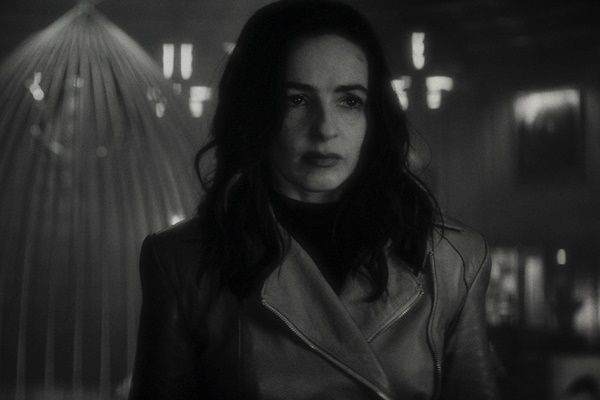 Laura Donnelly Gak Nyangka Werewolf By Night Berformat Hitam Putih