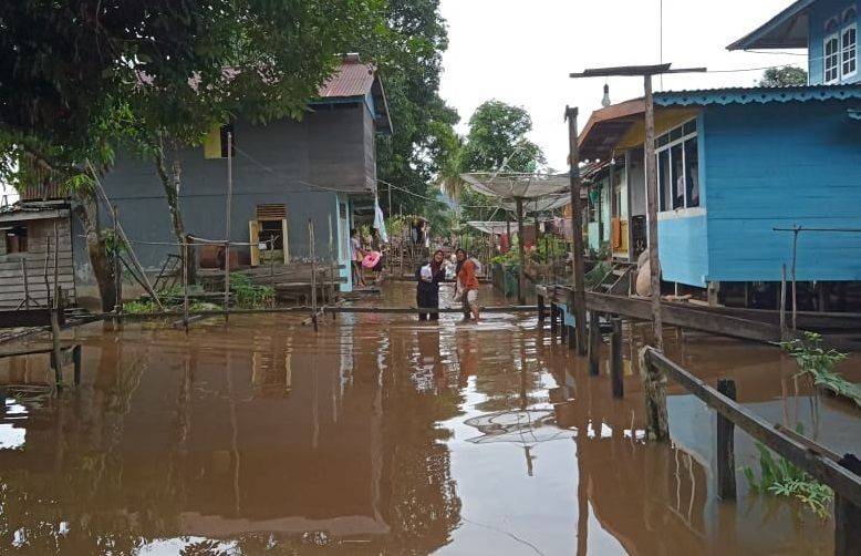 Pemkab Ketapang Tetapkan Status Tanggap Darurat Banjir