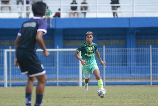 Liga Indonesia Terhenti, Luis Milla Genjot Fisik Pemain Persib 