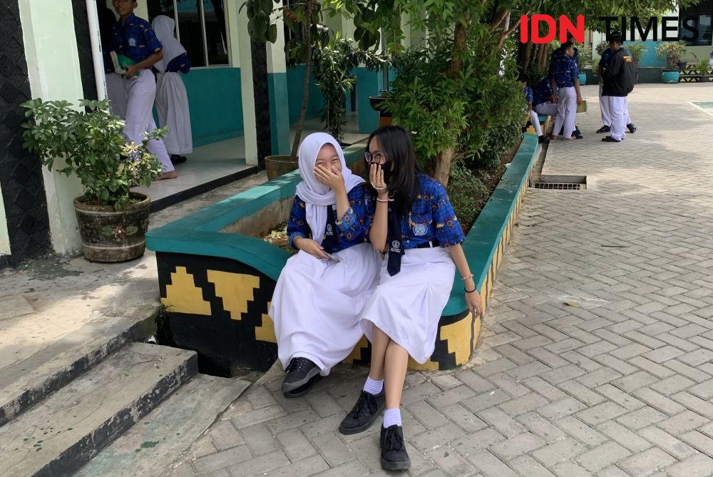 Baju Adat Wajib jadi Seragam Sekolah, SMP-SMA Lampung Angkat Bicara