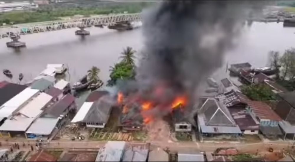 Rumah Sekaligus Gudang BBM di Banyuasin Hangus Terbakar