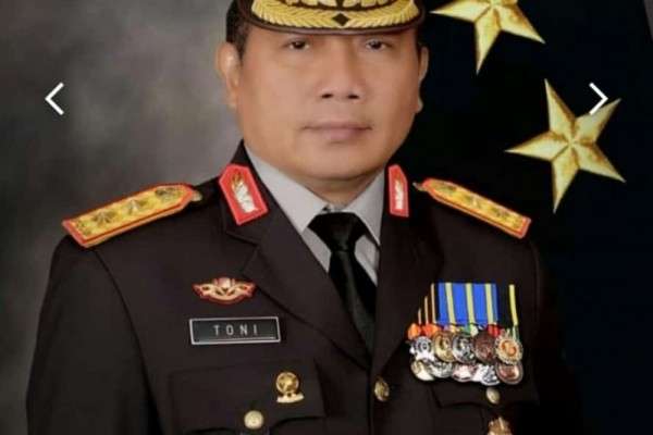 Profil Irjen Pol Toni Harmanto Kapolda Jatim Yang Baru