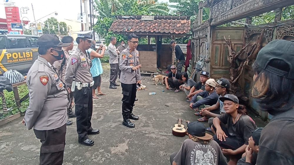 Konvoi Vespa Ekstrem Asal Sumatera dan Bekasi Ditertibkan di Lombok 