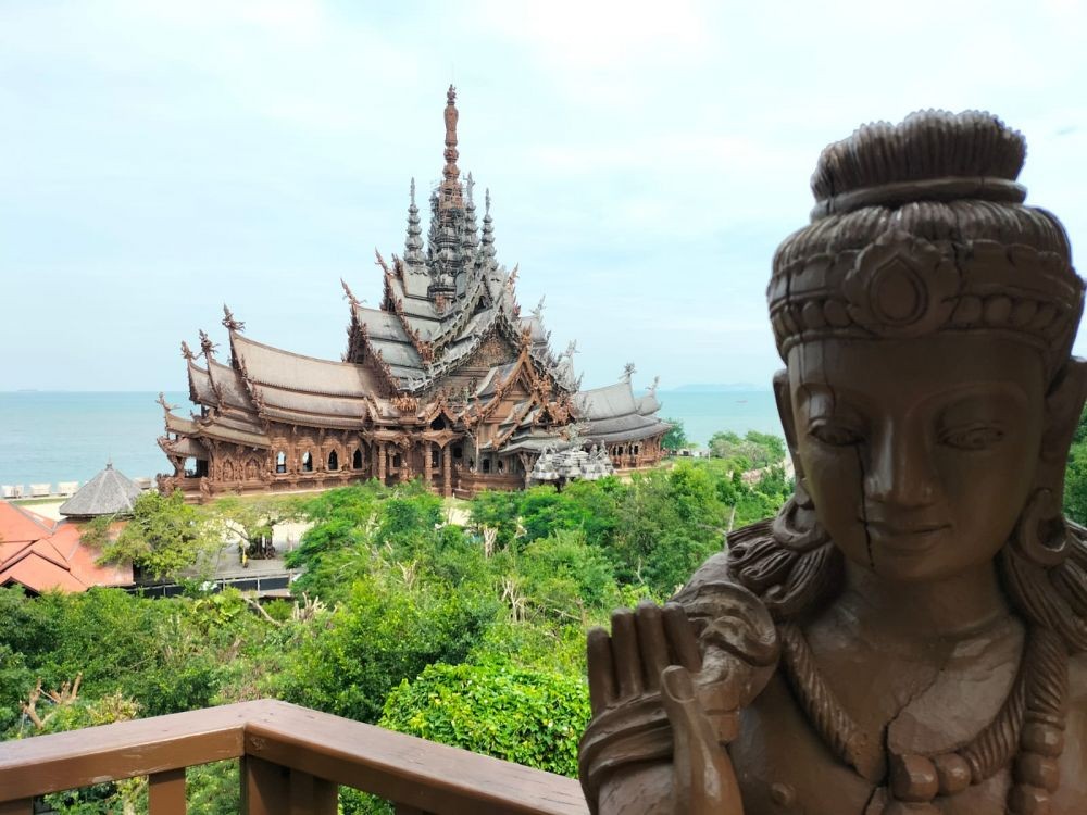 Cari Tiket Pesawat hingga Hotel, Liburan Seru Tanpa Ribet di Thailand