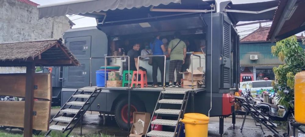 322 Orang Korban Banjir di Jembrana Mengungsi, Dibangun 2 Dapur Umum