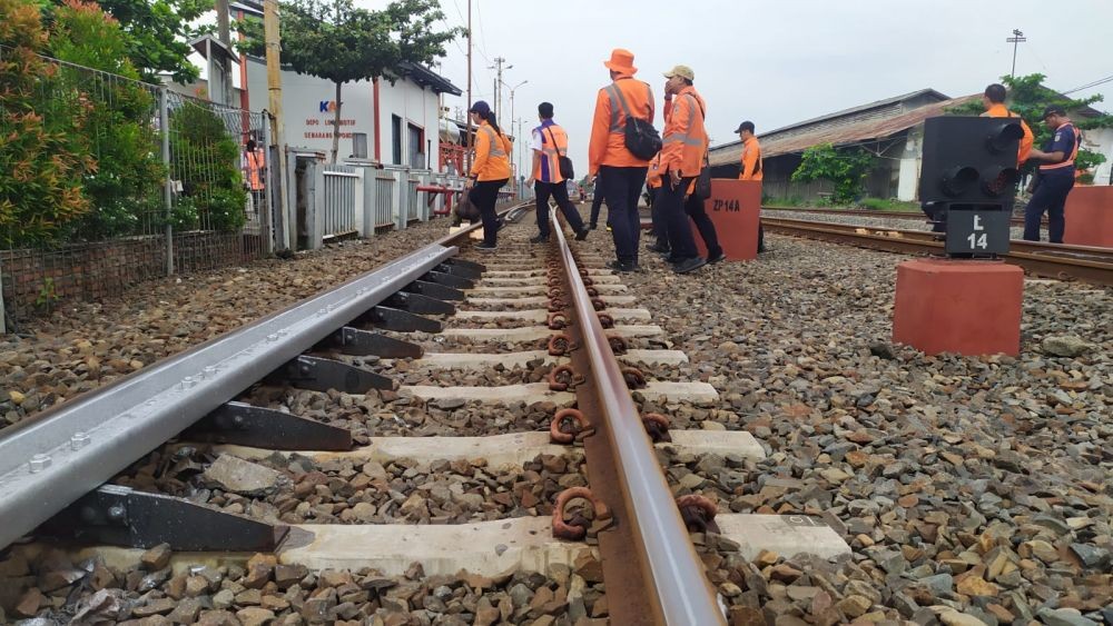 36 Jalur KA Pantura Jateng Rawan Banjir dan Amblas, Di Sini Lokasinya