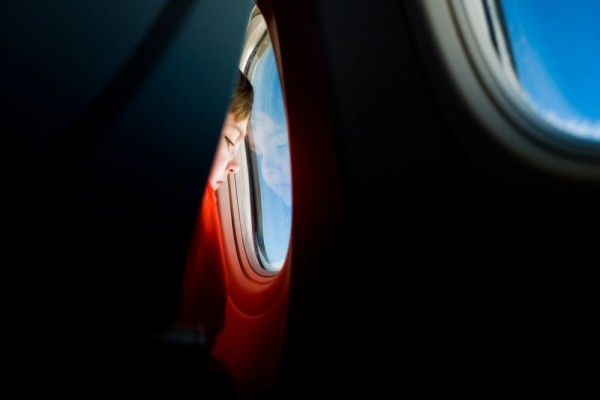 5 Tips Memilih Tempat Duduk Bersama Anak saat di Pesawat Terbang 