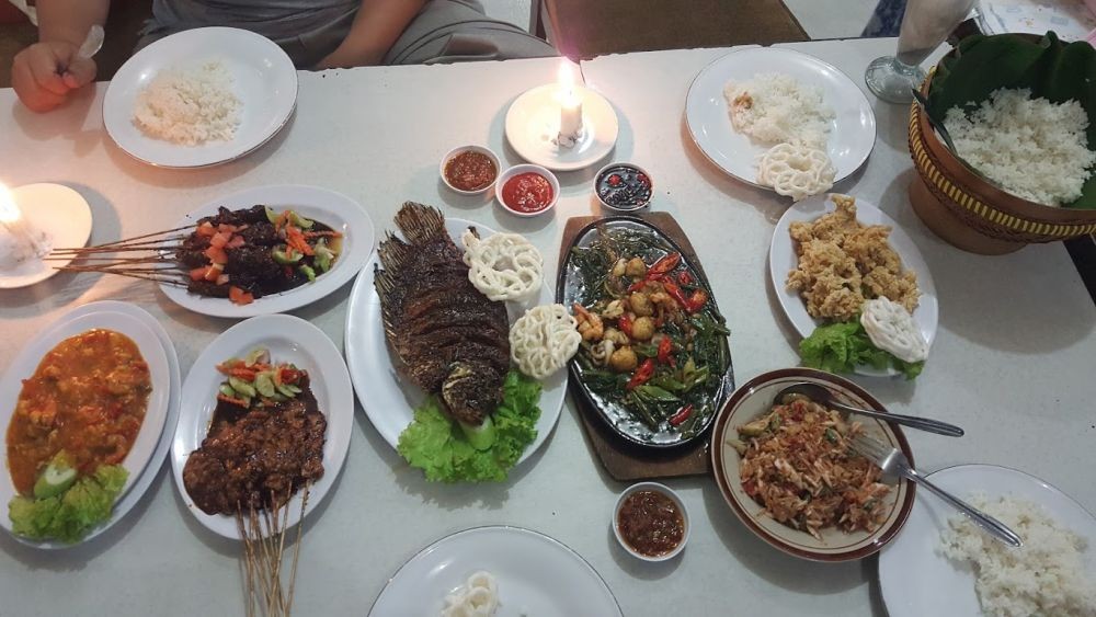 Rekomendasi Tempat Makan Lesehan di Purwakarta, Hidangannya Sedap