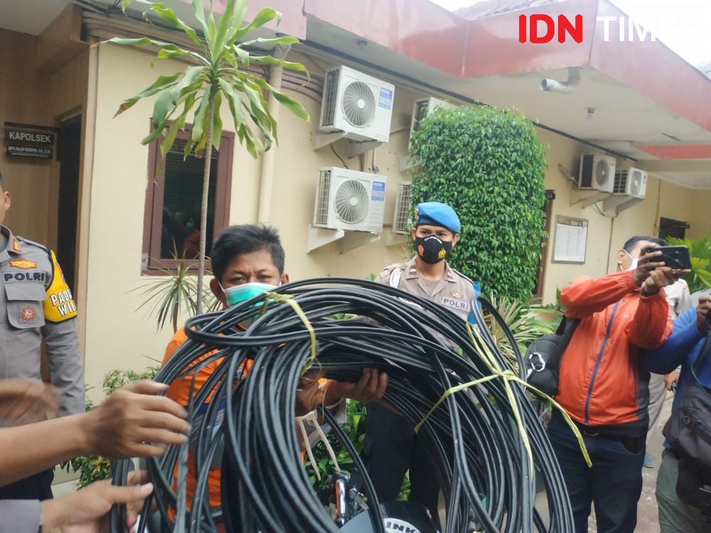 Viral Pencuri Kabel KAI Surabaya, Ternyata Tukang Rombeng