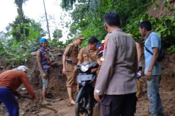 Longsor Di Desa Talang Beringin Tanggamus, Tinggi Longsor 3