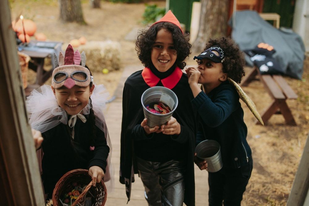 Apa Itu Trick Or Treat? Tradisi Yang Saat Halloween