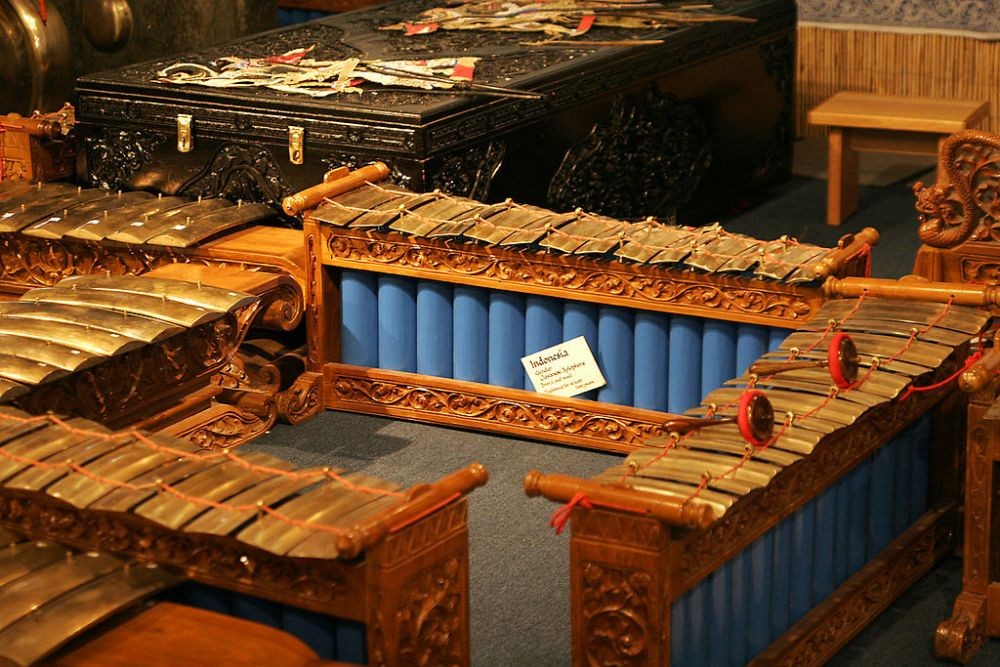 10 Alat Musik Tradisional Jawa Tengah Yuk Spill Nama-nama Item Gamelan