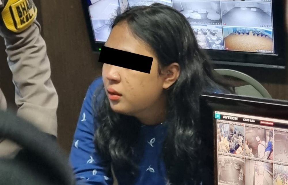 Polisi Tahan Wanita Diduga Curi Belasan HP di Makassar