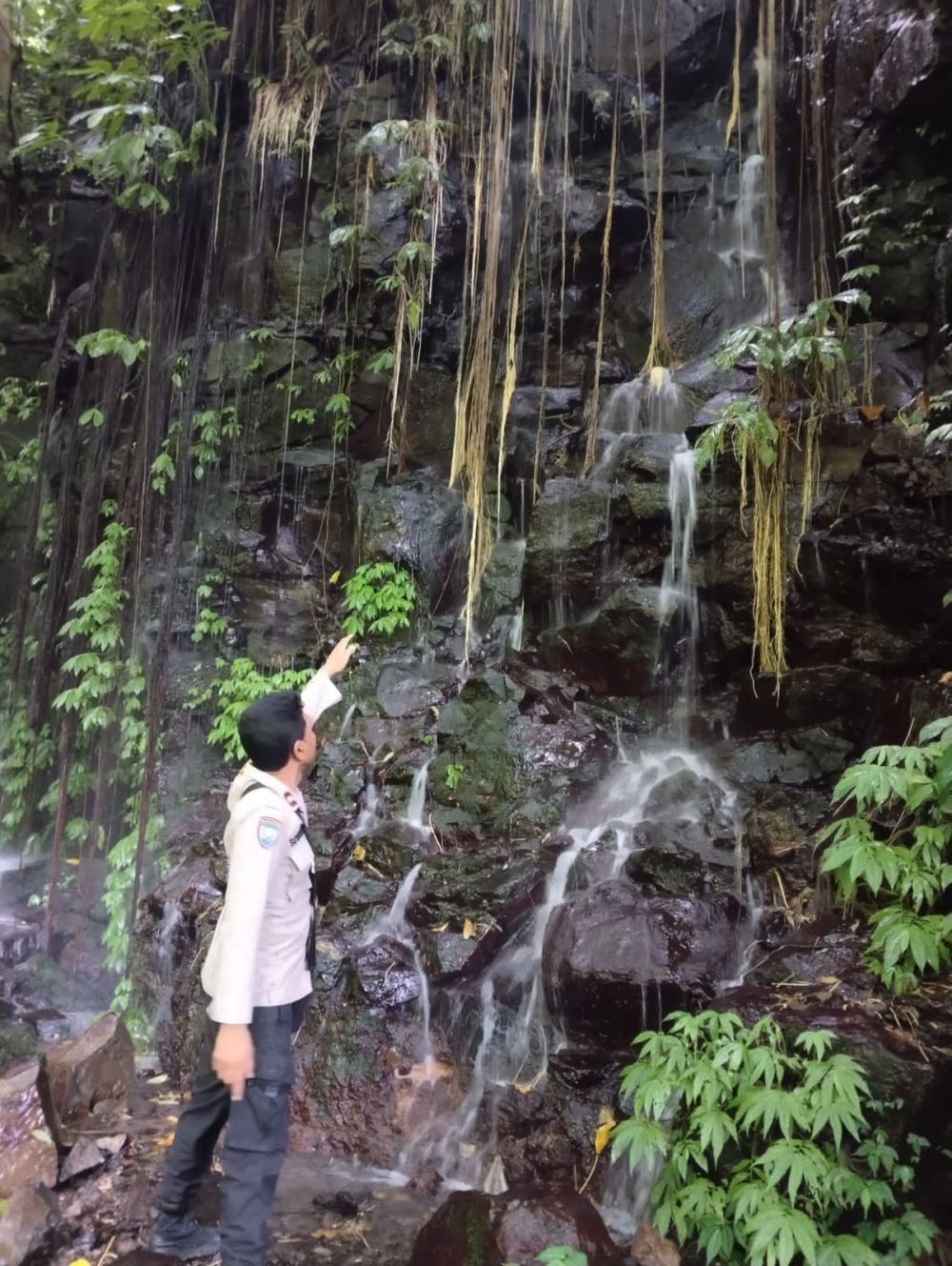 Turis Amerika Jatuh dari Tebing Air Terjun di Buleleng, Kaki Putus