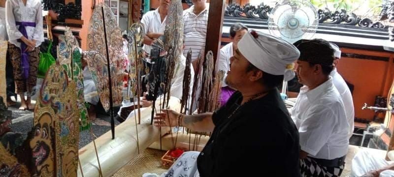 Cerita Dalang Gus Cupak Lestarikan Wayang di Bali, Ngaturang Ngayah