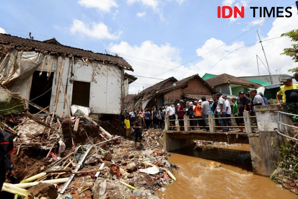 Pilu Korban Banjir Banyuwangi, Semua Harta Disapu Air Bah