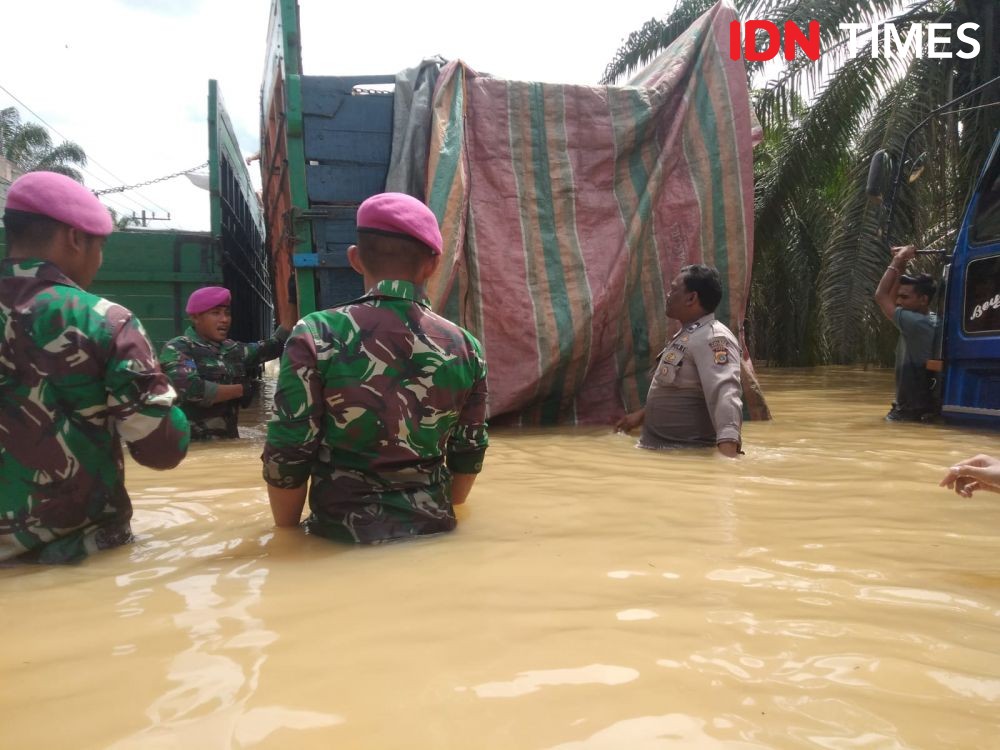 Banjir Aceh Tamiang, Jalur Aceh ke Medan Nyaris Lumpuh