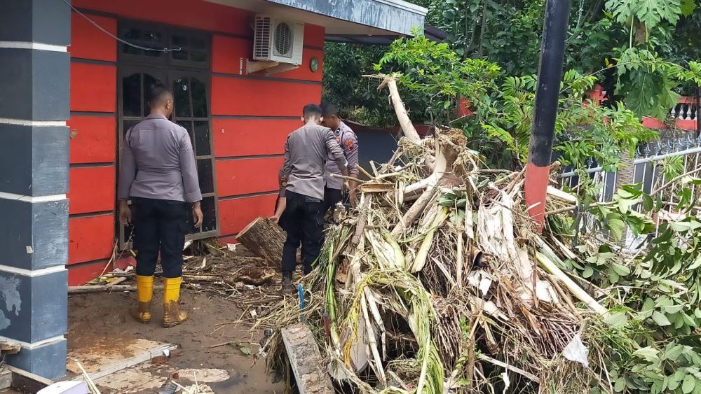 Banjir Bak Tsunami Terjang Perumahan Wahyu Utomo Ngaliyan Semarang