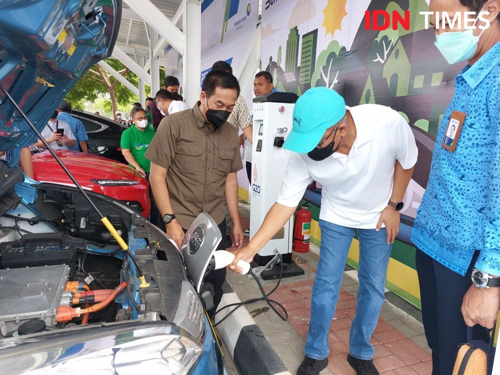 Mau Naik Mobil Listrik ke Bandara Soetta? Nih Lokasi SPKLU