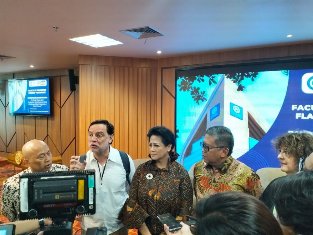 Konferensi di Unair, Sekjen PDIP Paparkan Pemikiran Bung Karno