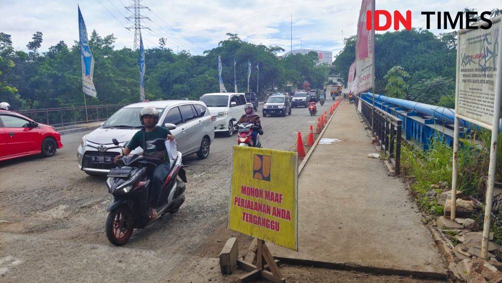 Rusak Karena Limpahan Air, Jembatan GDC Diperbaiki