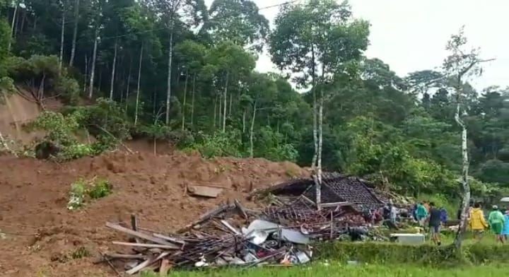 WALHI: Krisis Iklim, Wilayah Daratan Pantai Timur Lampung Hilang