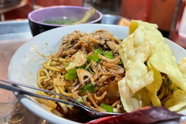 Resep Mie Ayam Kuah Pedas Yang Cocok Disantap Saat Hujan