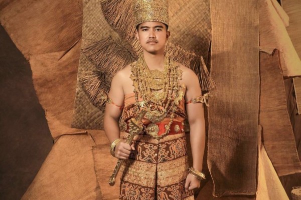 Kaesang Ikuti Adat Siraman di Solo, Hanya Keluarga Inti Jokowi Saja