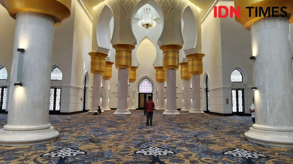 Potret Megah Masjid Sheikh Zayed Solo, Bisa Tampung 10 Ribu Orang