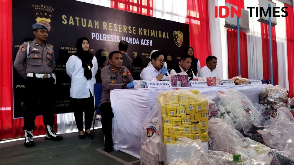 Jual Kosmetik Ilegal dan Berbahaya di Aceh, Pasutri Ditangkap Polisi