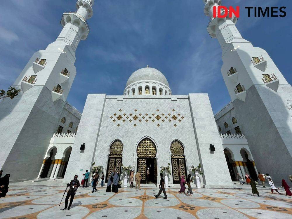 Potret Megah Masjid Sheikh Zayed Solo, Bisa Tampung 10 Ribu Orang